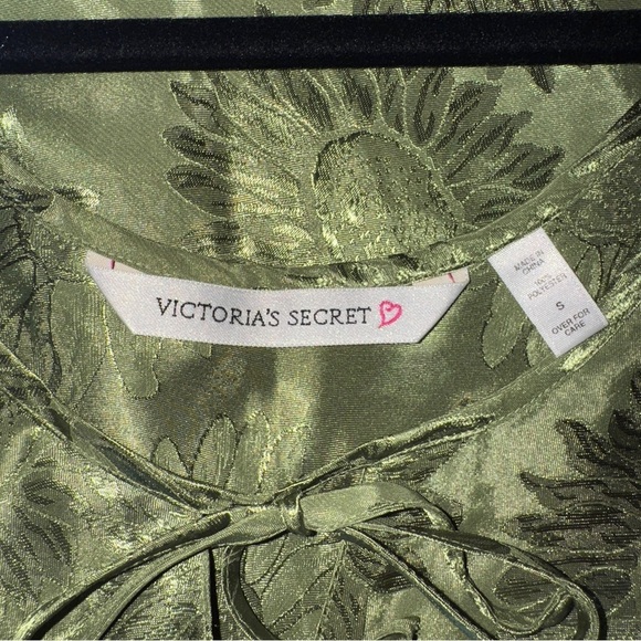 Y2K Victoria's Secret Satin Floral Tank - Picture 8 of 13